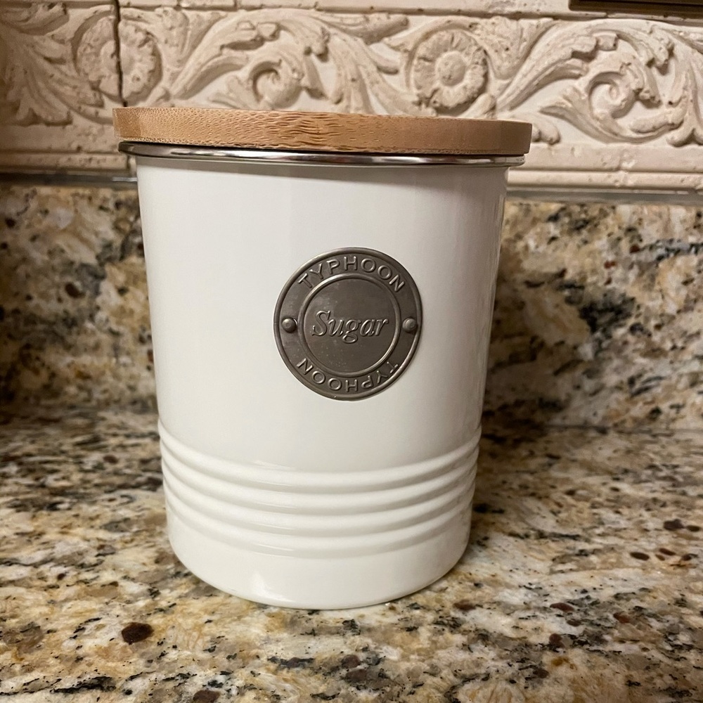 Sugar canister